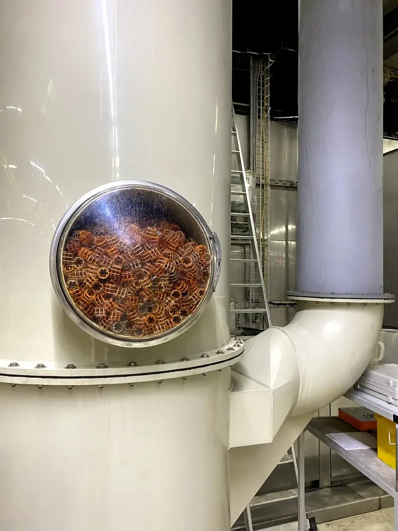 Le nettoyage et le retraitement de l’eau de process permettent de réduire la consommation d’eau.