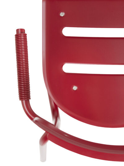 Embru Park Chair Detail Weinrot Sitzflaeche geschraubt