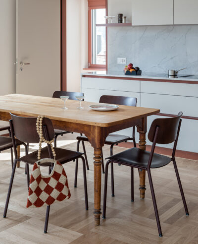 Embru hassenpflug stuhl bauhaus schwarzrot holztisch